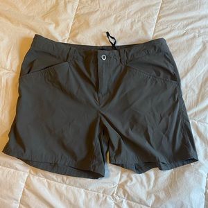 Patagonia Quandry 5" Hiking Shorts size 8